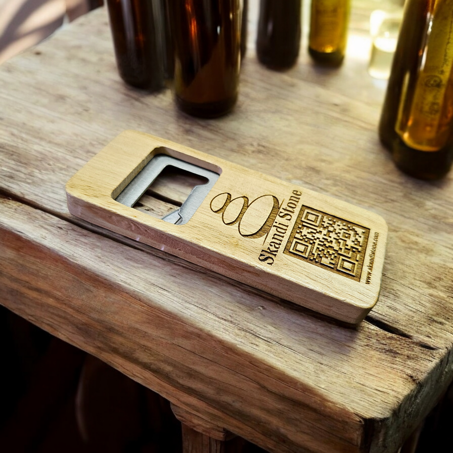 Holzkarte-Flaschenöffner, personalisierbar