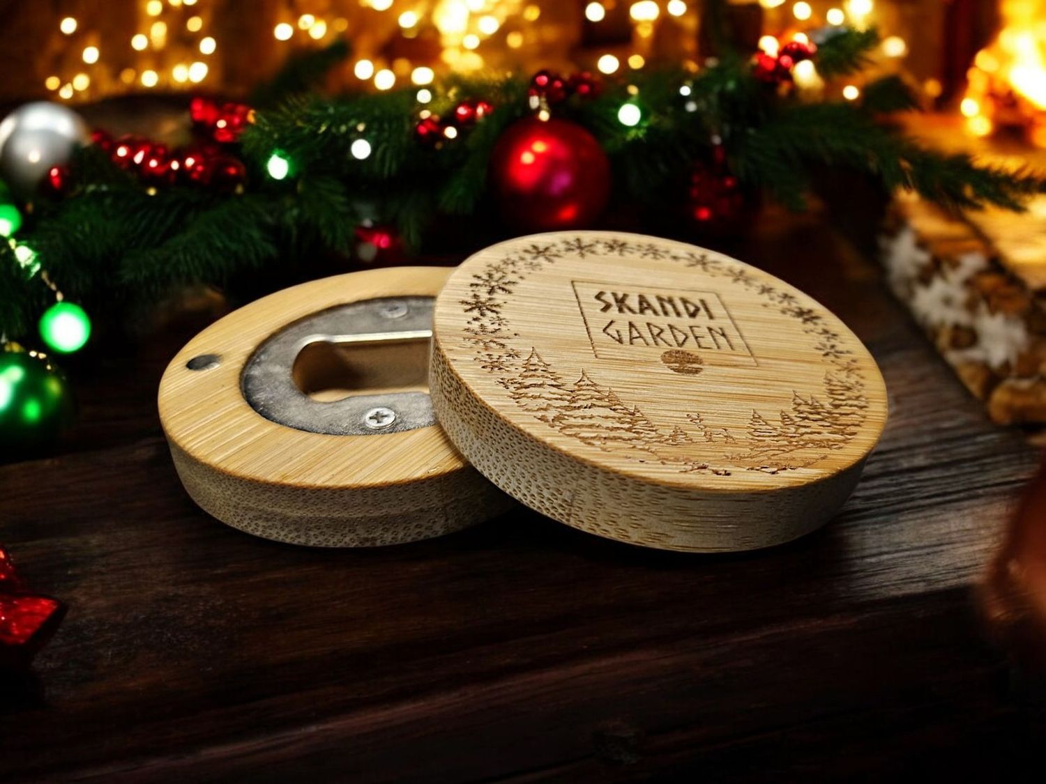 Personalisierbarer Weihnachts-Holzmagnet mit Öffner Personalisierbarer Weihnachts-Holzmagnet mit Öffner