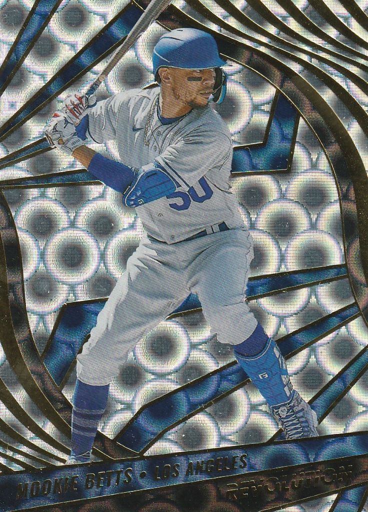 12 Mookie Betts - Los Angeles Dodgers (Groove)