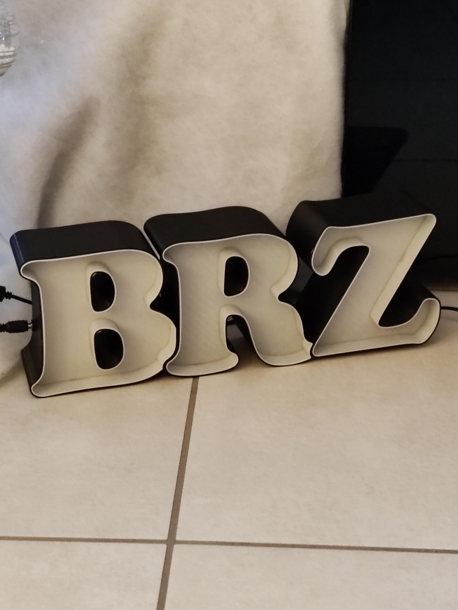 Enseigne lumineuse connectée BRZ format : 300