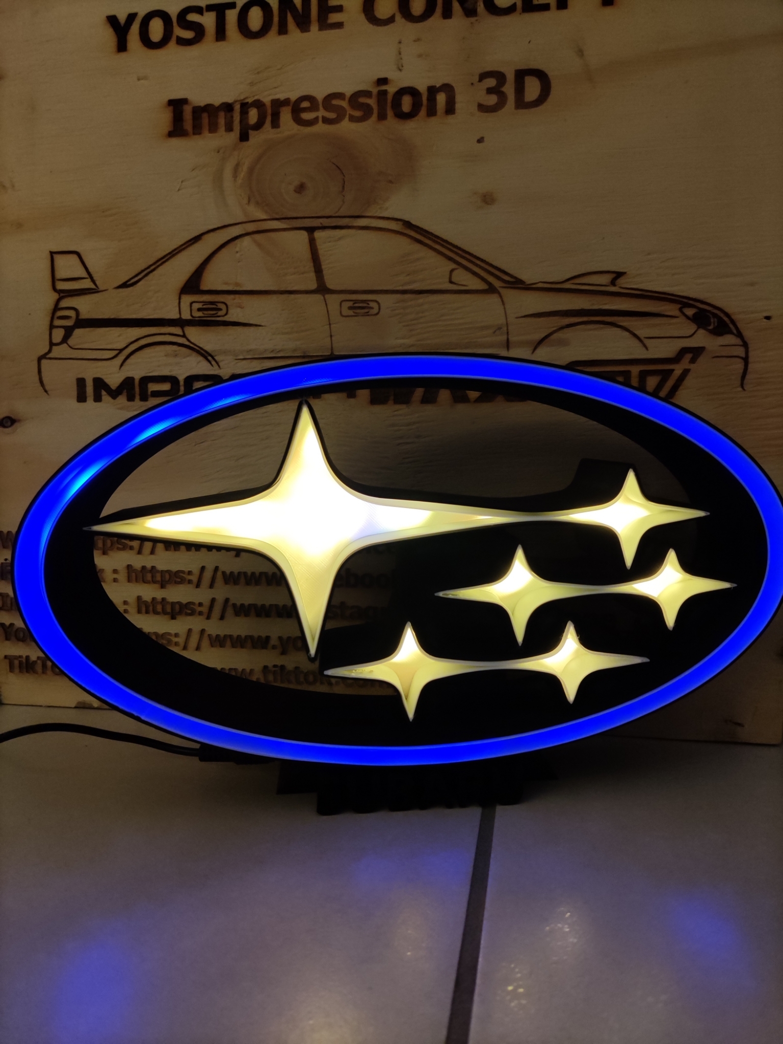 Enseigne lumineuse connectée logo Subaru format 300