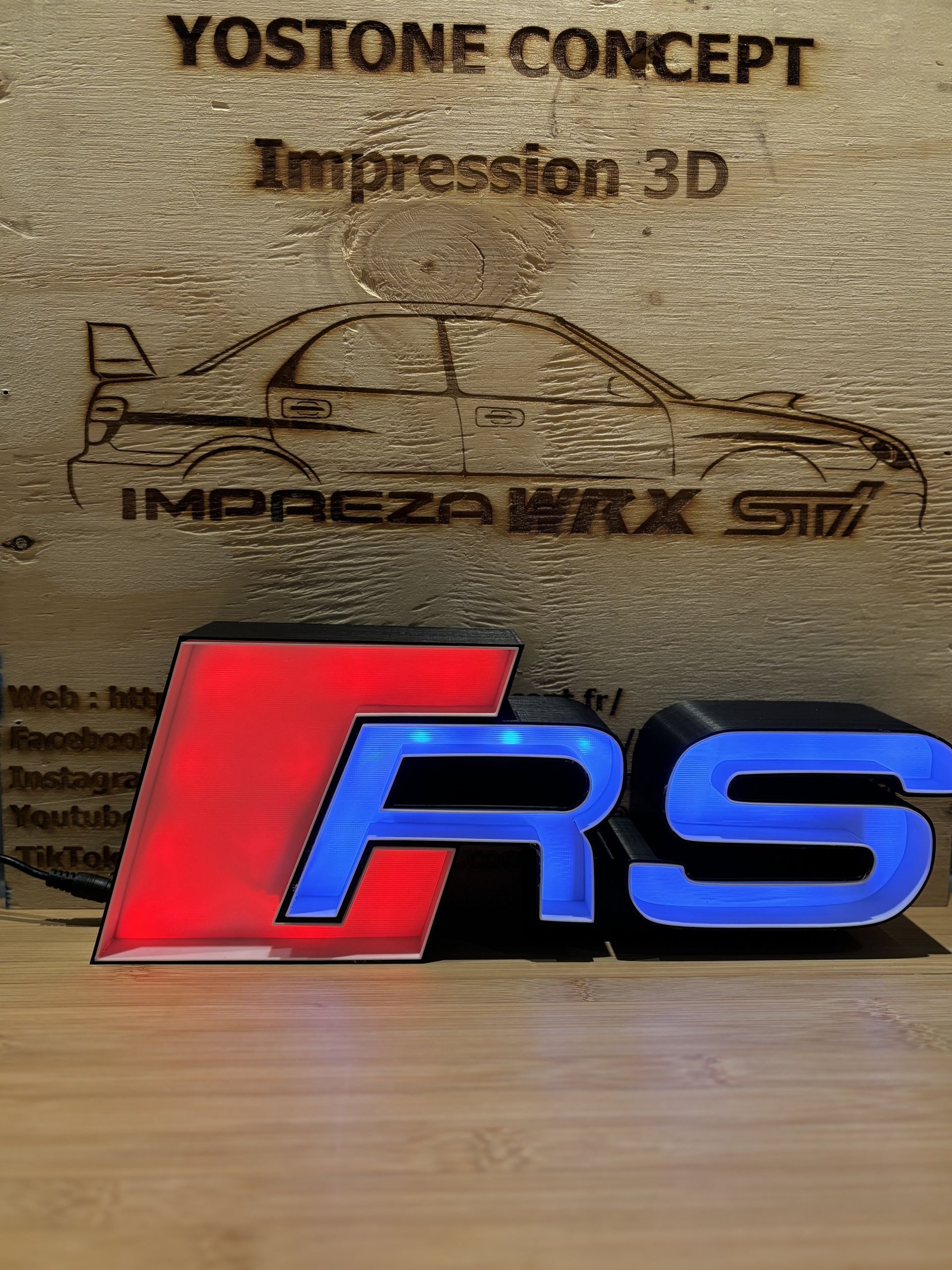 Enseigne lumineuse connectée Audi RS format : 500