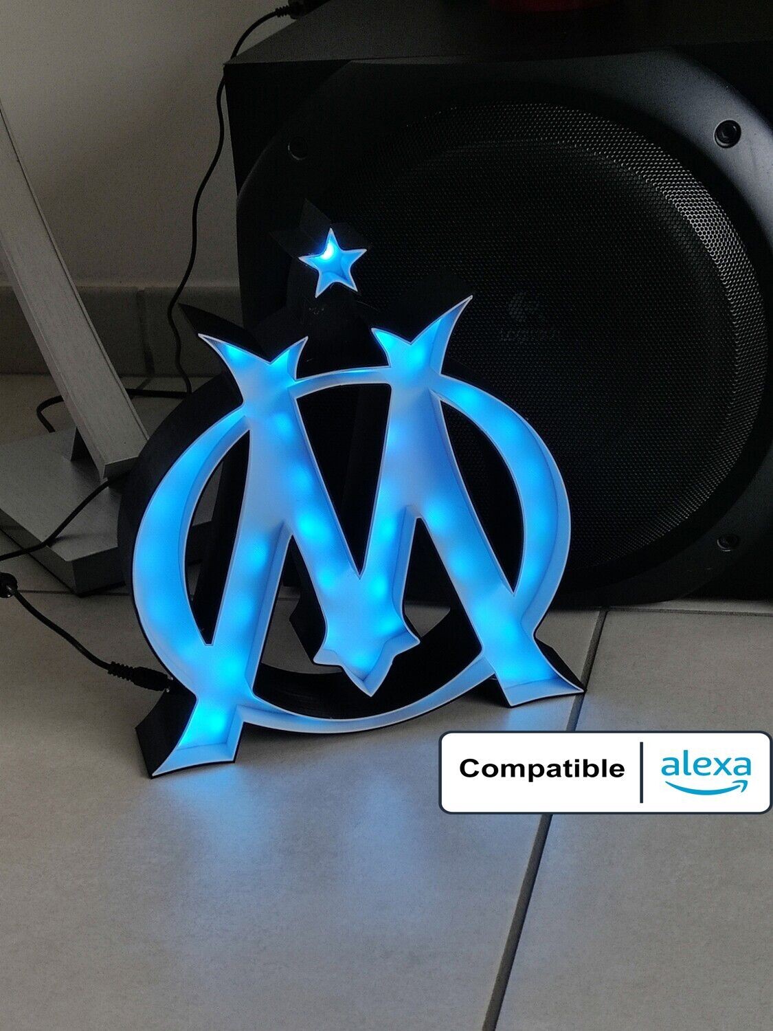 Enseigne lumineuse connectée logo OM format : 300