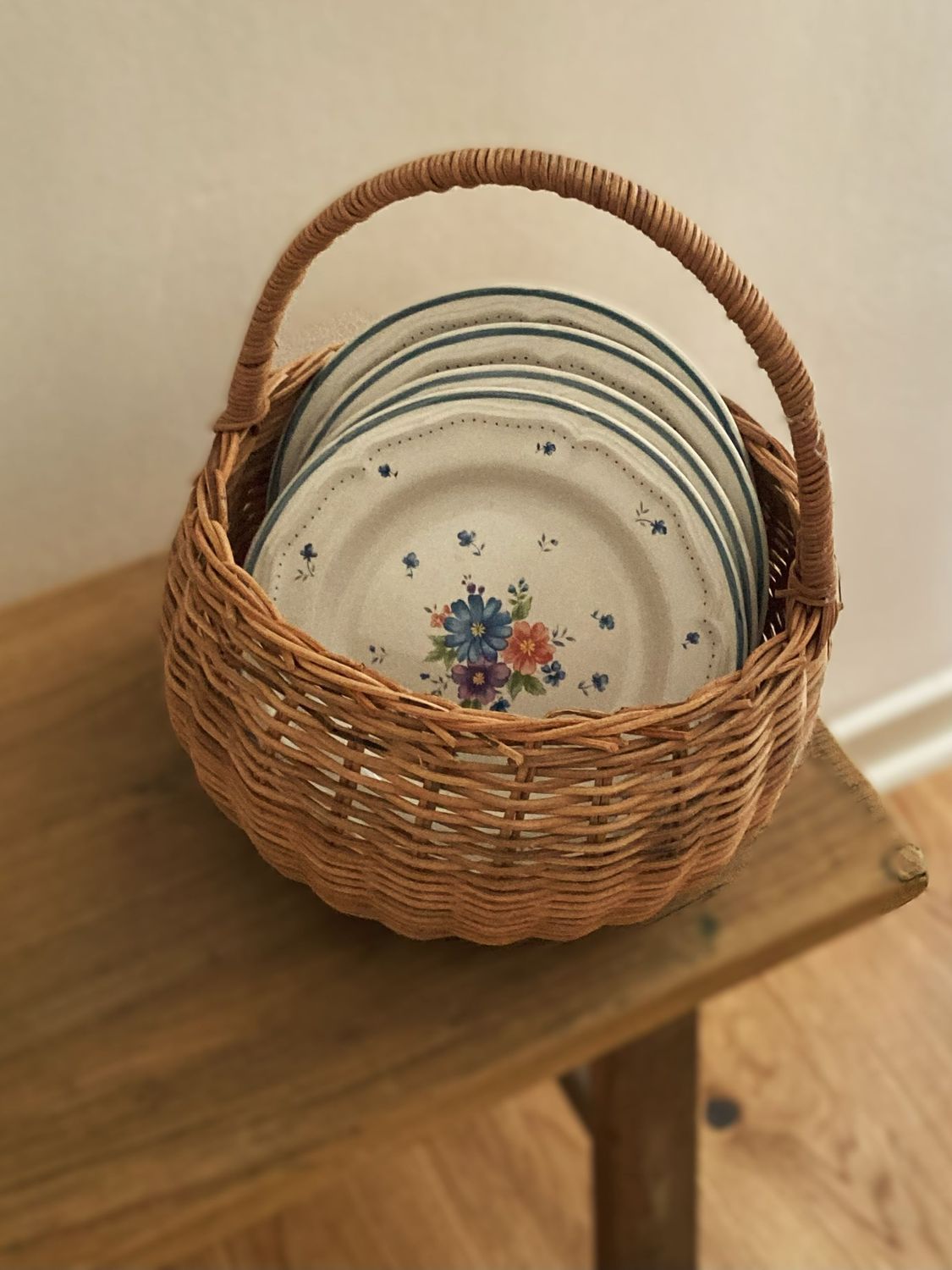 ASSIETTES TIC SECONDE MAIN ?