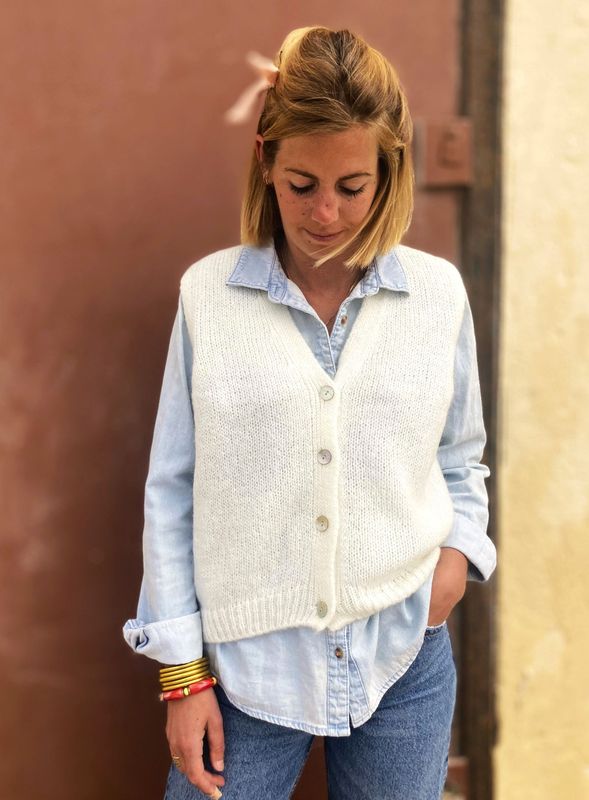 GILET ALPHABET BLANC  ??