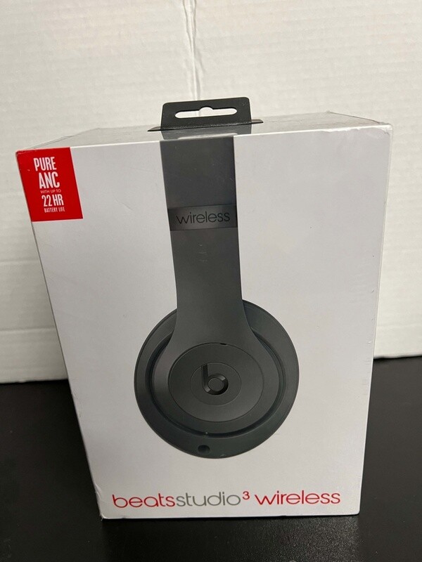 Beats Studio3 Wireless Over‑Ear Headphones Gray