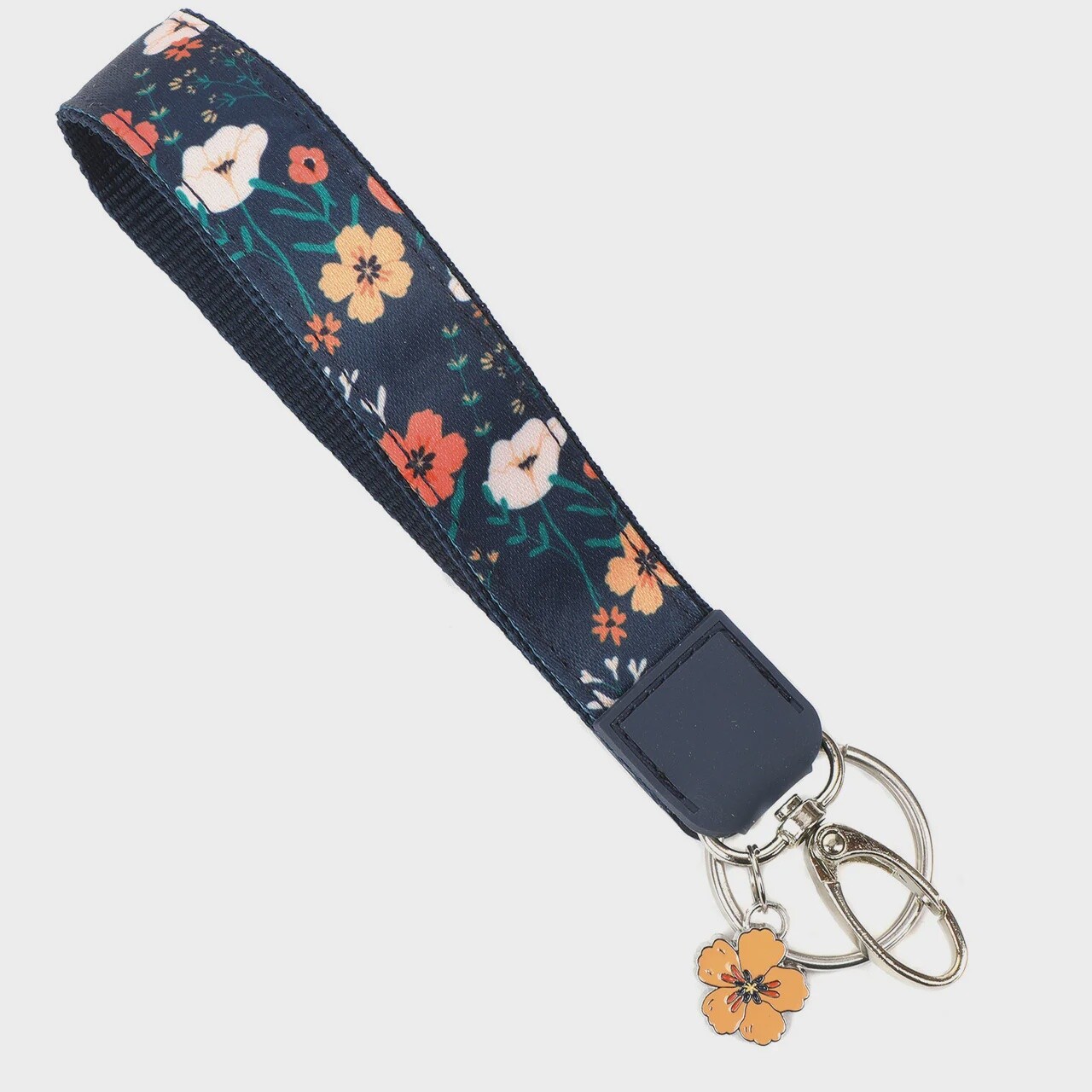 Bonitas Wristlet with Charm, Pattern: Cassia