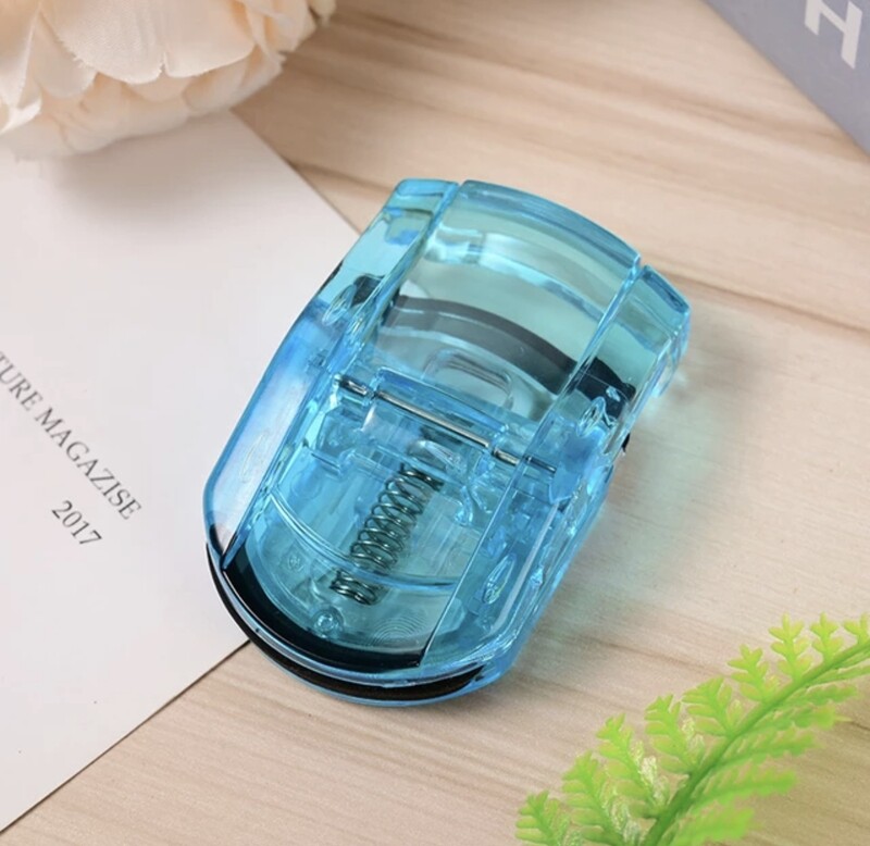 mini eyelash curler