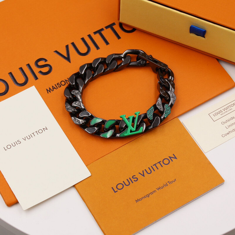 LV accessories 