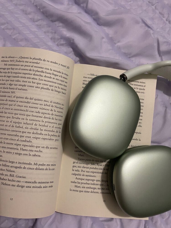 Apple  headphone 