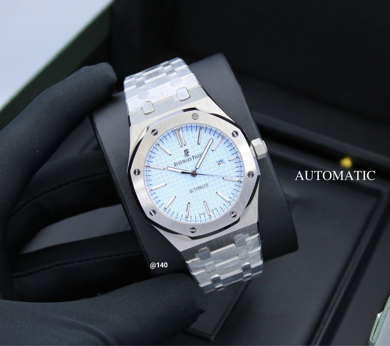 AP, auto 2025