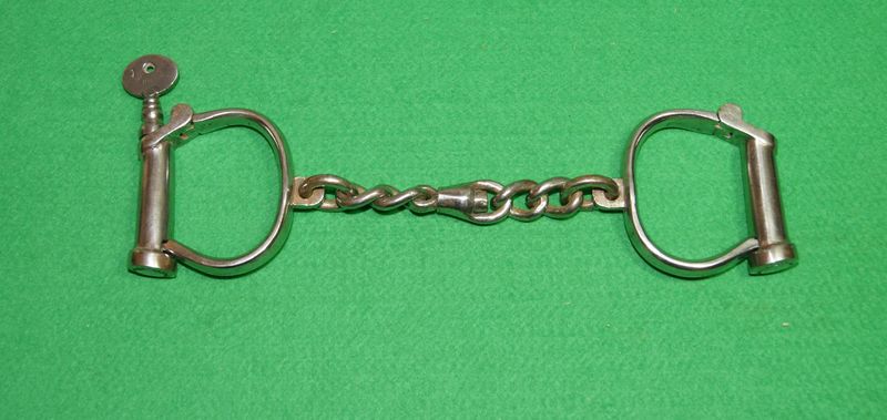​Hiatt Best Handcuffs