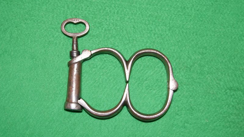 Irish 8 Police Handcuffs by Hiatt