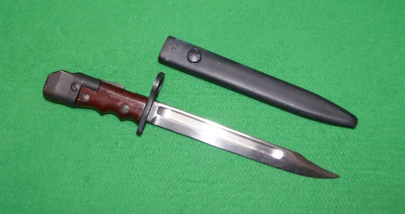 British No7 MK1/L Bayonet by BSA