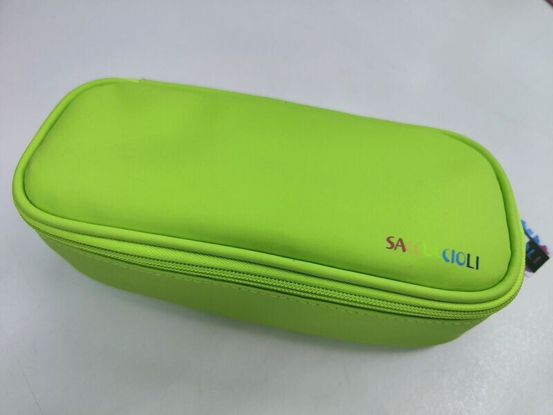 ESTUCHE PORTATODO SILICONA VERDE MANZANA
