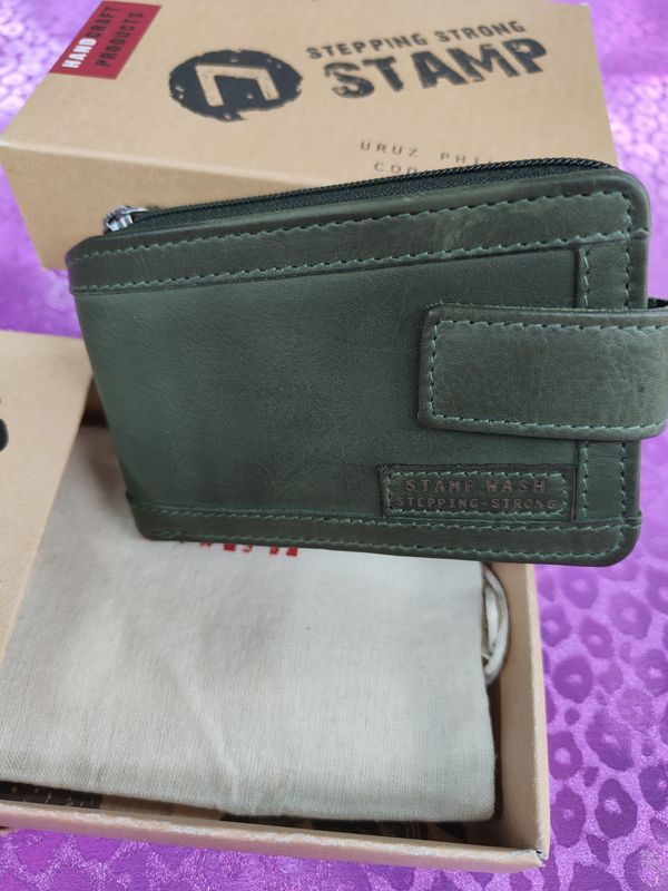 BILLETERO PIEL LAVADA STAMP APAISADO CON MONEDERO CARTERA UNISEX VERDE 