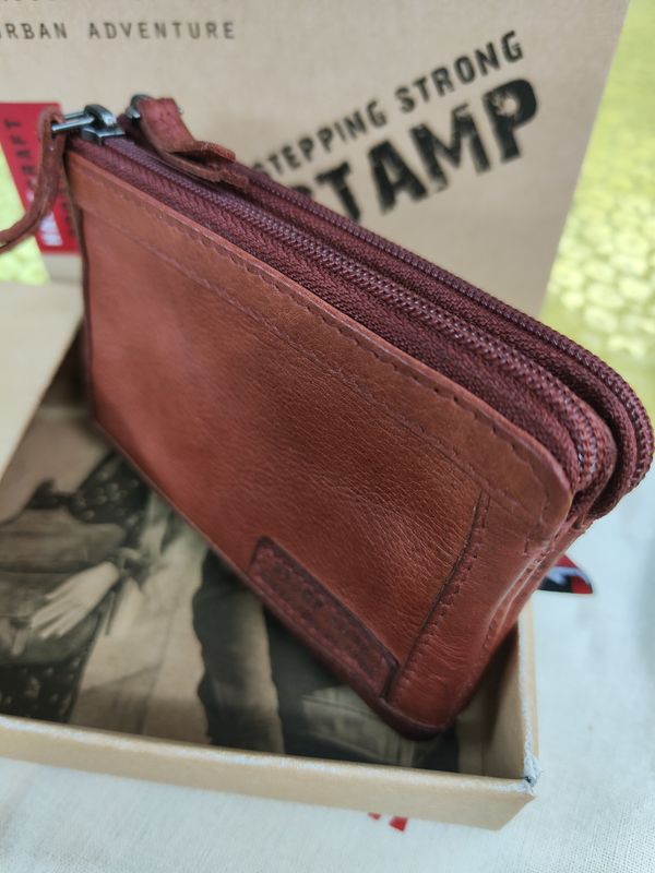 PORTA MONEDAS DOBLE PIEL LAVADA STAMP MONEDERO UNISEX ROJO 