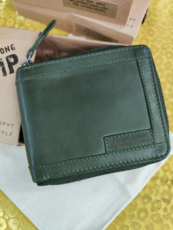 BILLETERO APAISADO PIEL LAVADA STAMP CON MONEDERO CERRADA POR UNA CREMALLERA CARTERA AMERICANO UNISEX VERDE 