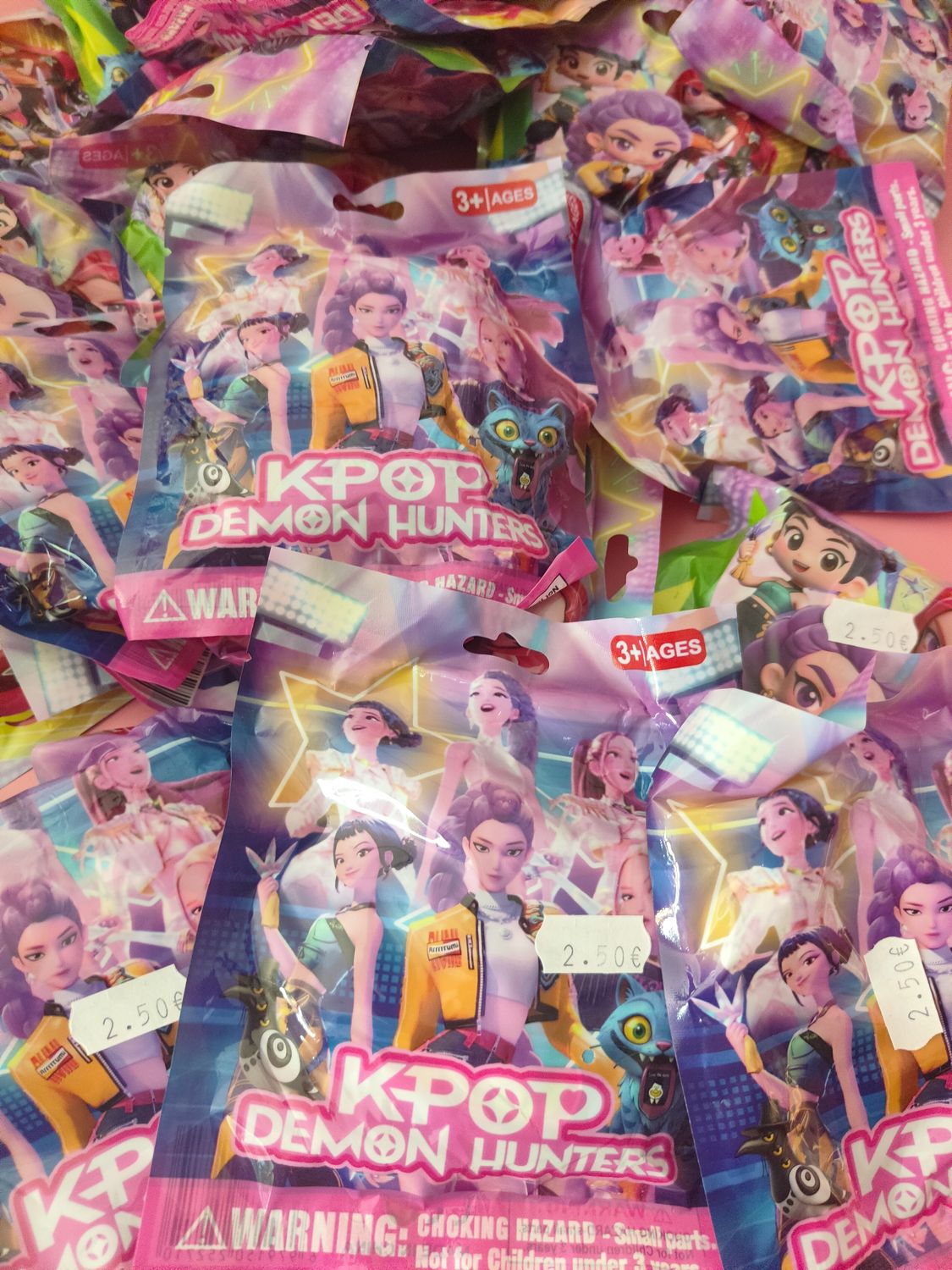 SOBRE SORPRESA GUERRERAS K-POP 