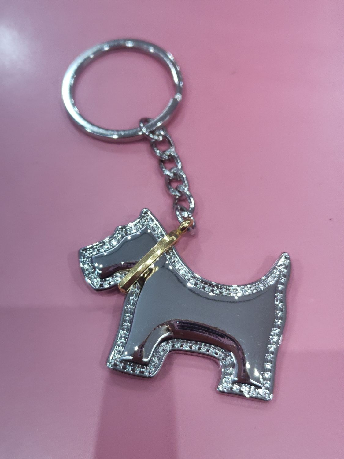 LLAVERO PERRO caja metálica perrito con collar 