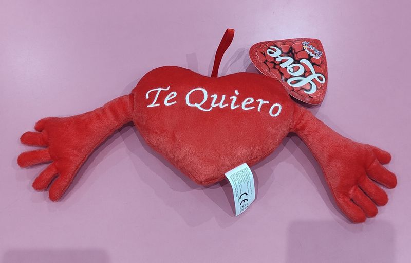 CORAZÓN PELUCHE CON MANOS 40 CM ROMÁNTICO ENAMORADOS SAN VALENTÍN 
