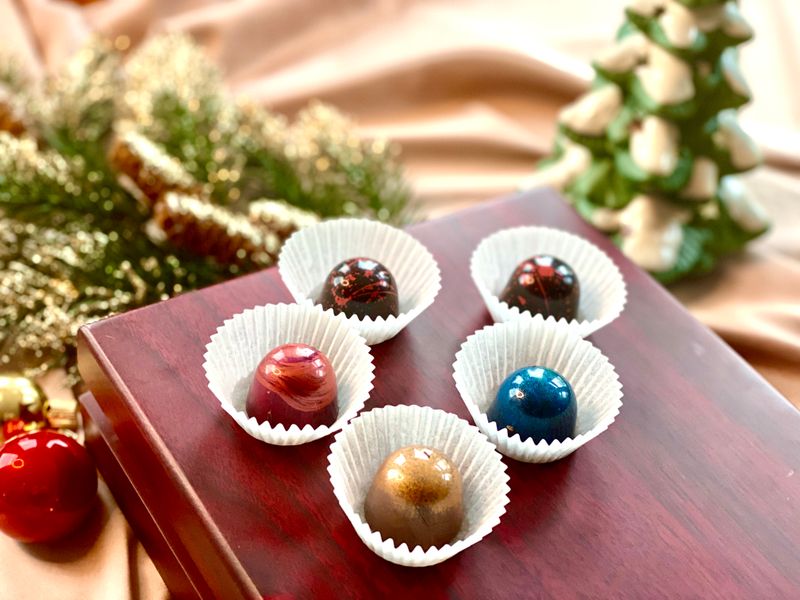 The Art of Gifting: Elevate Your Holidays with Luxury Pralines