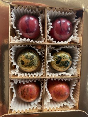 Weihnachtsedition „Gold & Winterzauber” – Pralinen-Set (3 Sorten, sofort versandbereit)