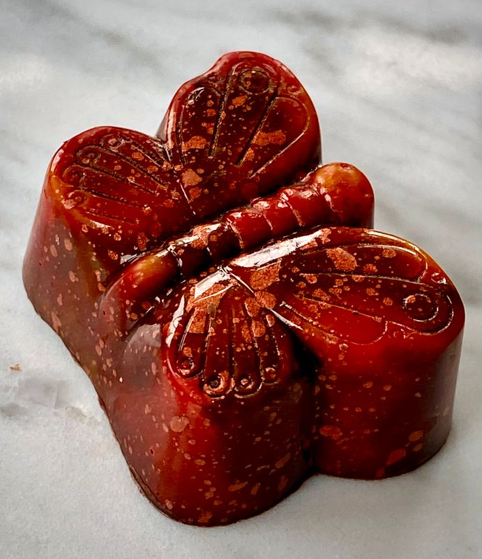 Entdecken Sie handgefertigte Pralinen von Sweet Passion aus Berlin: kreative Geschmackskompositionen, ausgezeichnete Pralinenkunst und unser exklusiver Adventskalender.