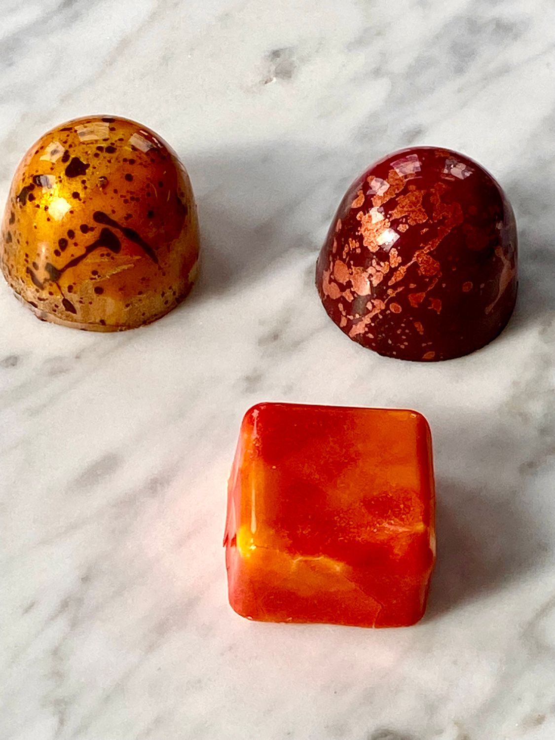 Signature Easter Pralinen Collection – 3 handgefertigte Pralinen