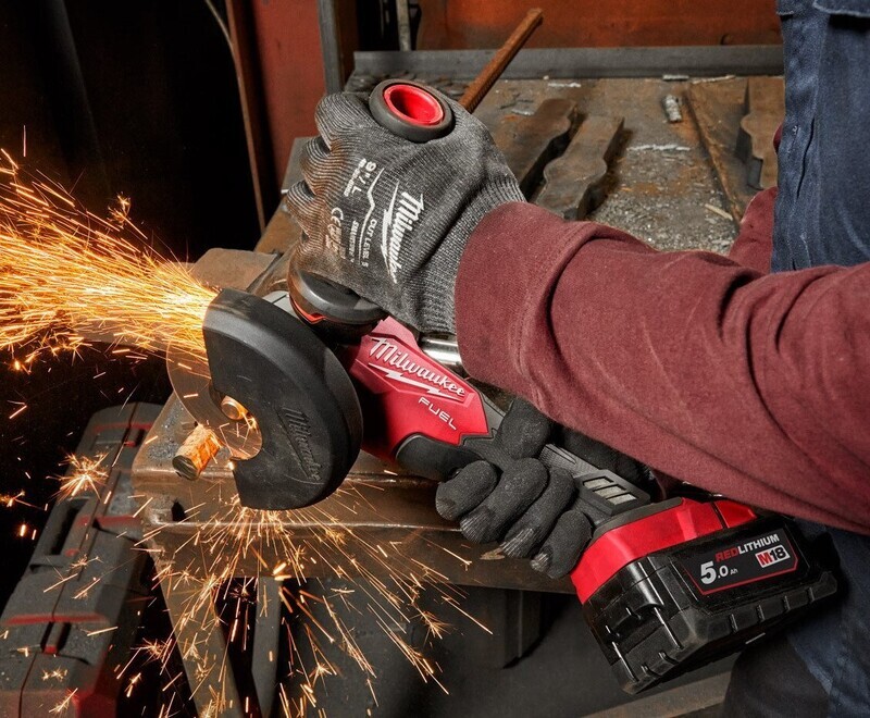 18V, ANGLE GRINDER.  MILWAUKEE, 115MM.