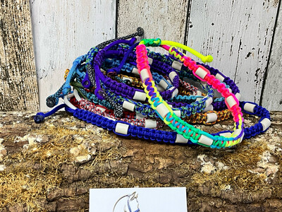 Zecke -Weg Halsband, verstellbar aus Paracord, EM Pipes