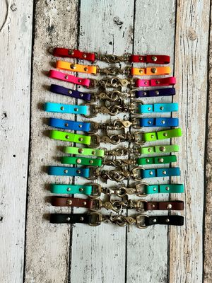 Steigbügelhalter aus strapazierfähigem Biothane | Verschiedene Farben, Größen und Verschlussvarianten erhältlich