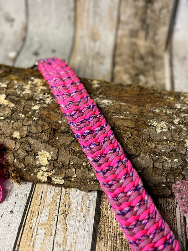 Halsband „Trilobite Farbenspiel“ – einzigartig geflochten aus Paracord