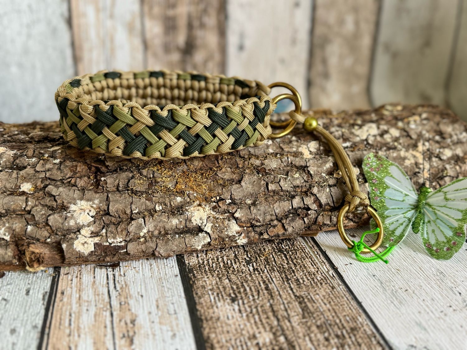 Sofortkauf – handgefertigtes Halsband aus Paracord– „Back Road Stitch“ in Camouflage – 35 cm HU- sofort lieferbar – Made in Germany