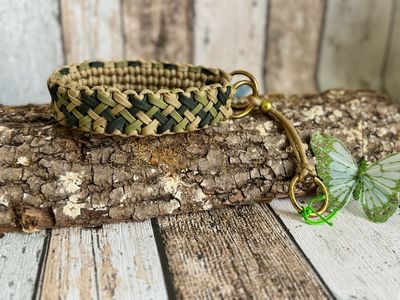 Sofortkauf – handgefertigtes Halsband aus Paracord– „Back Road Stitch“ in Camouflage – 35 cm HU- sofort lieferbar – Made in Germany