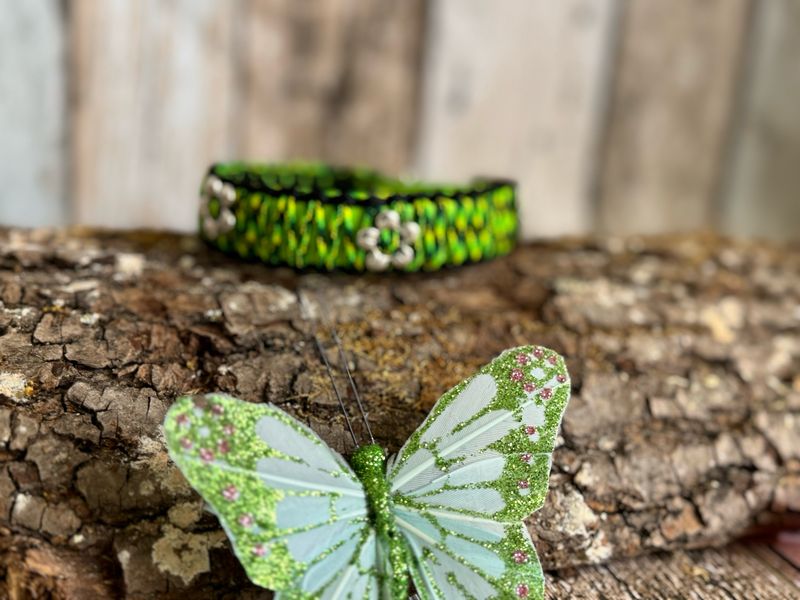 Halsband „Frühlingswiese“ – Sofortkauf, nur 1x verfügbar! Halsband „Frühlingswiese“ – Sofortkauf, nur 1x verfügbar!