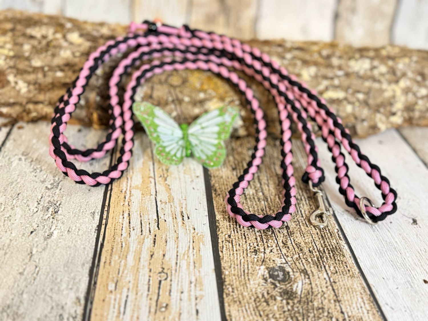 Hundeleine  „Rose Noir“ – 1,50 m elegante Handarbeit  