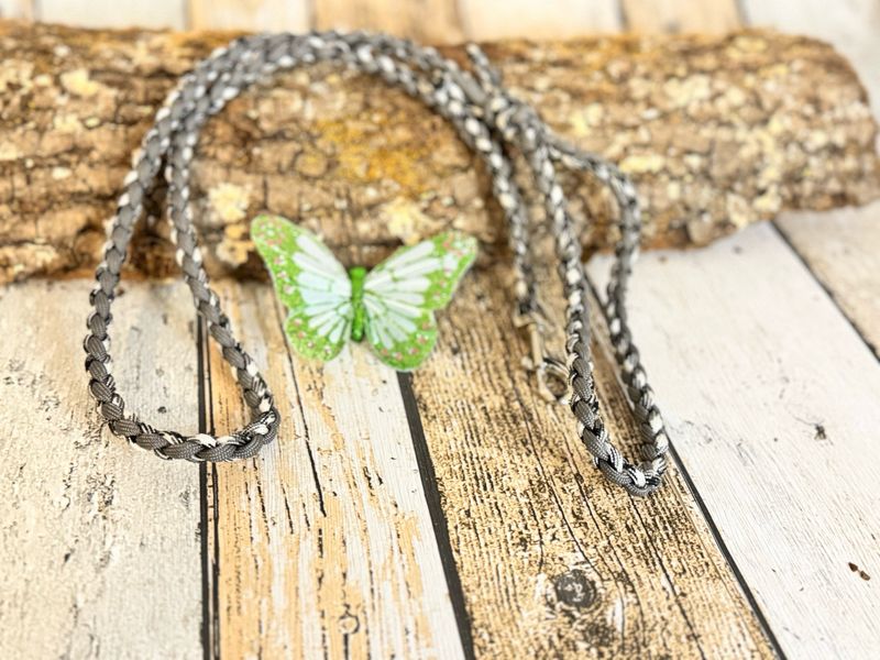 Hundeleine „Silver Shadow“ – 1 m Eleganz in Handarbeit