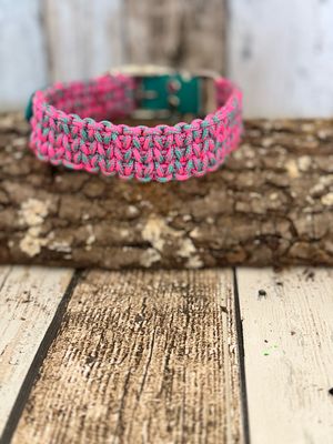 Handgeflochtenes Paracord Halsband „Back Road Journey“ – individuell gefertigt