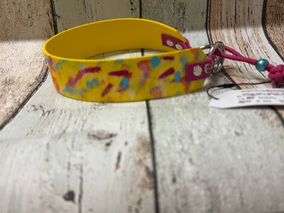 Halsband „Sprenkel“ – Gelb/Pink