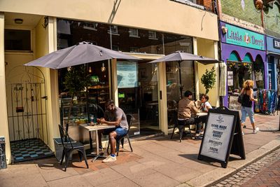 HQ ROCHESTER BARE BONES