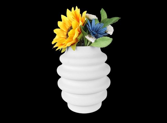 Curvy Layered Vase