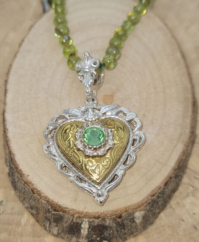 Trachtenanhänger 925 Silber Teilvergoldung , Steinfarbe: peridot