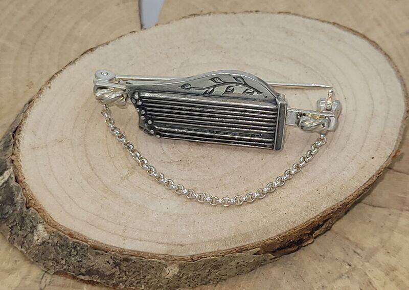 Trachtenbrosche Zither 925 Silber, massiv, mit Kette Trachtenbrosche Zither 925 Silber, massiv, mit Kette