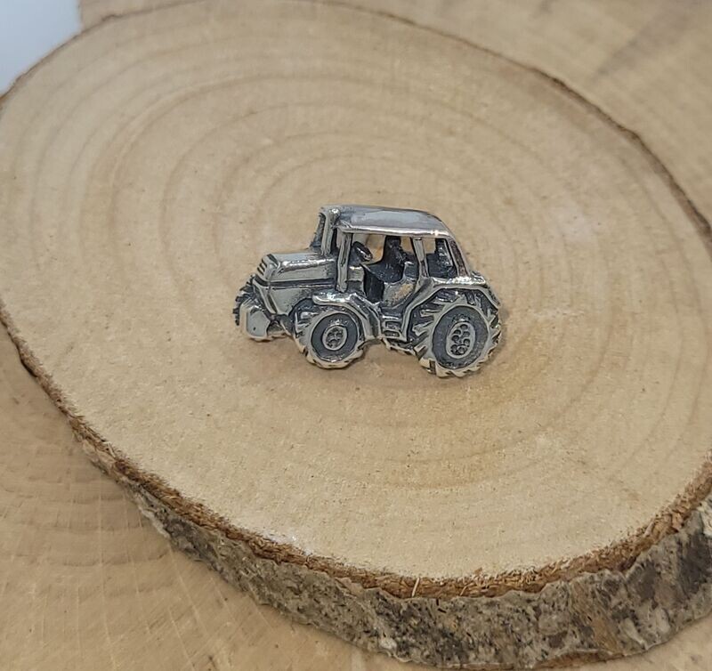 Trachtenbrosche Traktor 925 Silber mit Pin Trachtenbrosche Traktor 925 Silber mit Pin