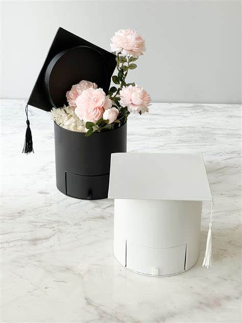 Graduation box with drawer for flowers