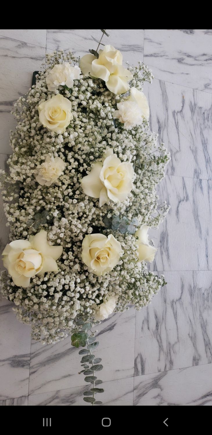 Baby breath Table runner centerpiece