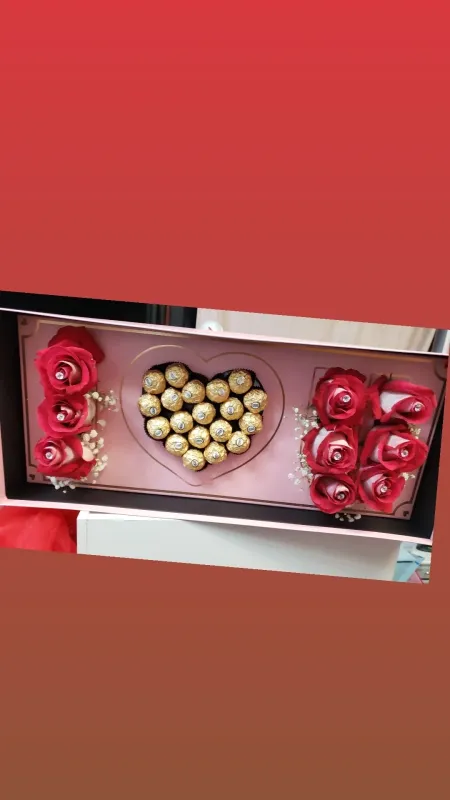 I heart U rose / chocolate box