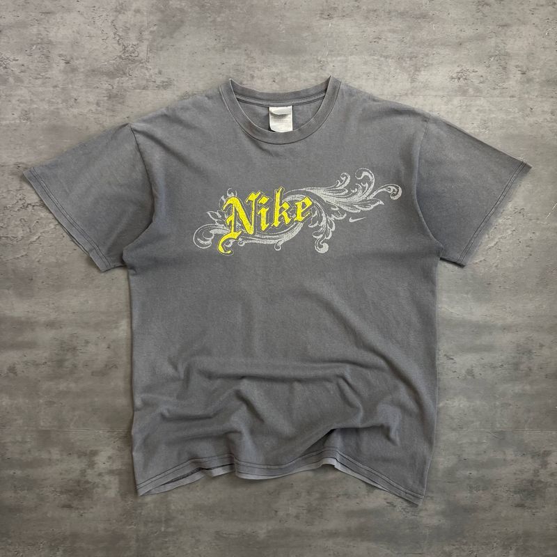 Grey Nike Swirl T-shirt