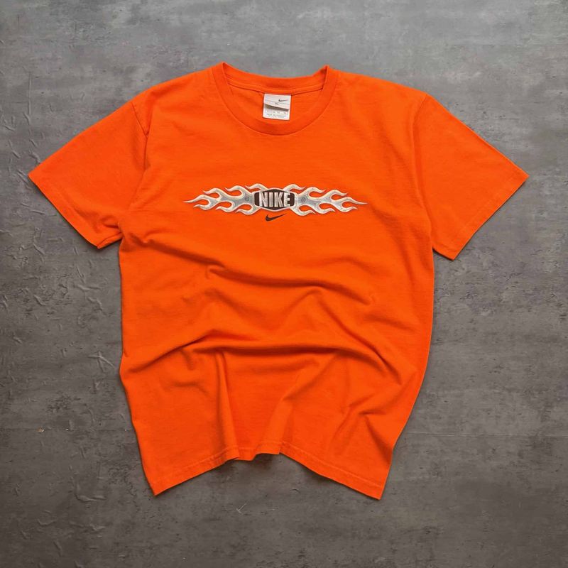 00s Orange Nike Flame Graphic T-shirt